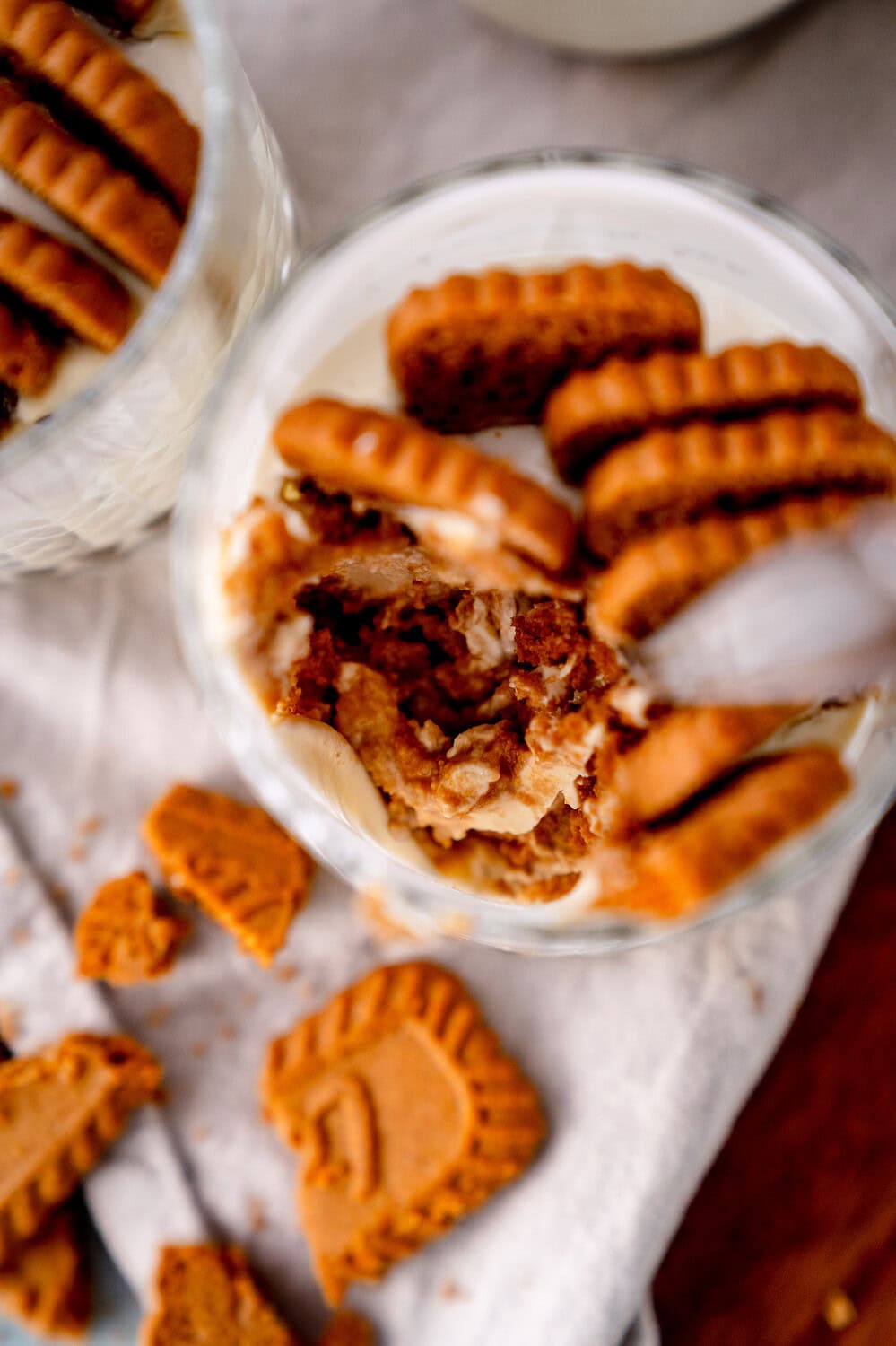 Viral Japanese cheesecake with Biscoff cookies, close-up.