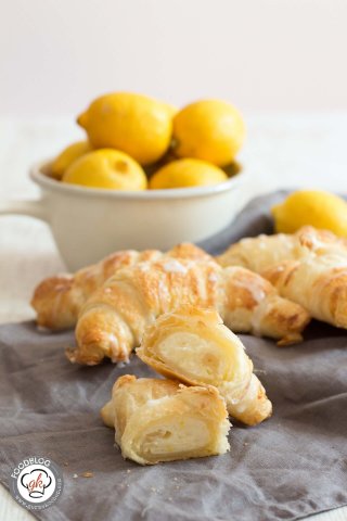 Lemon Cheesecake Croissants
