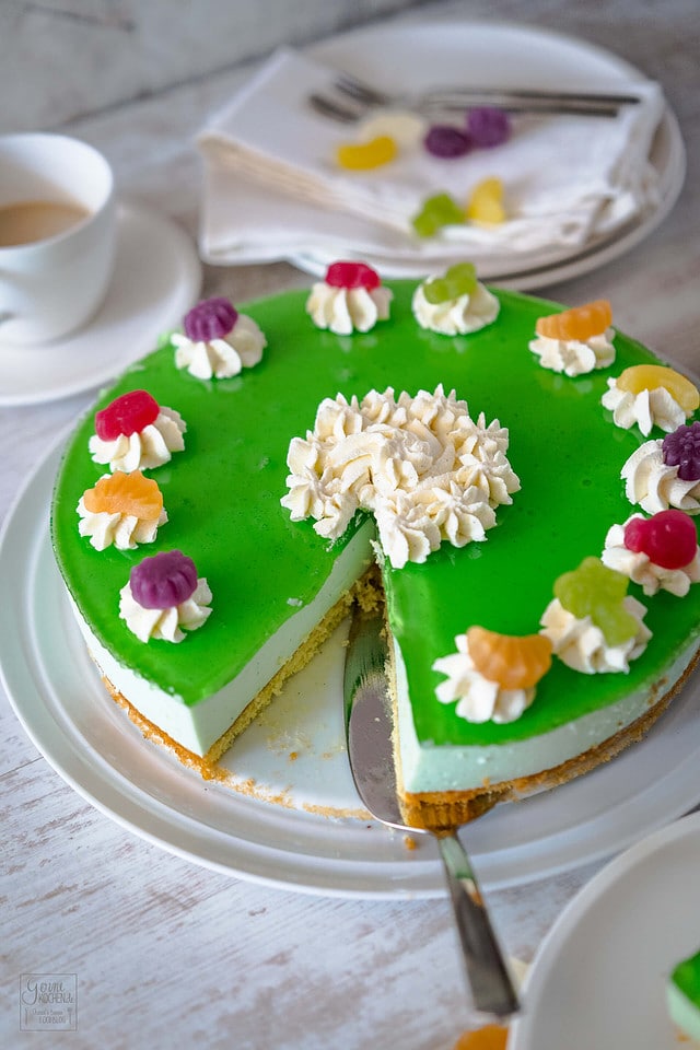 Waldmeistertorte - Rezept von Gernekochen.de