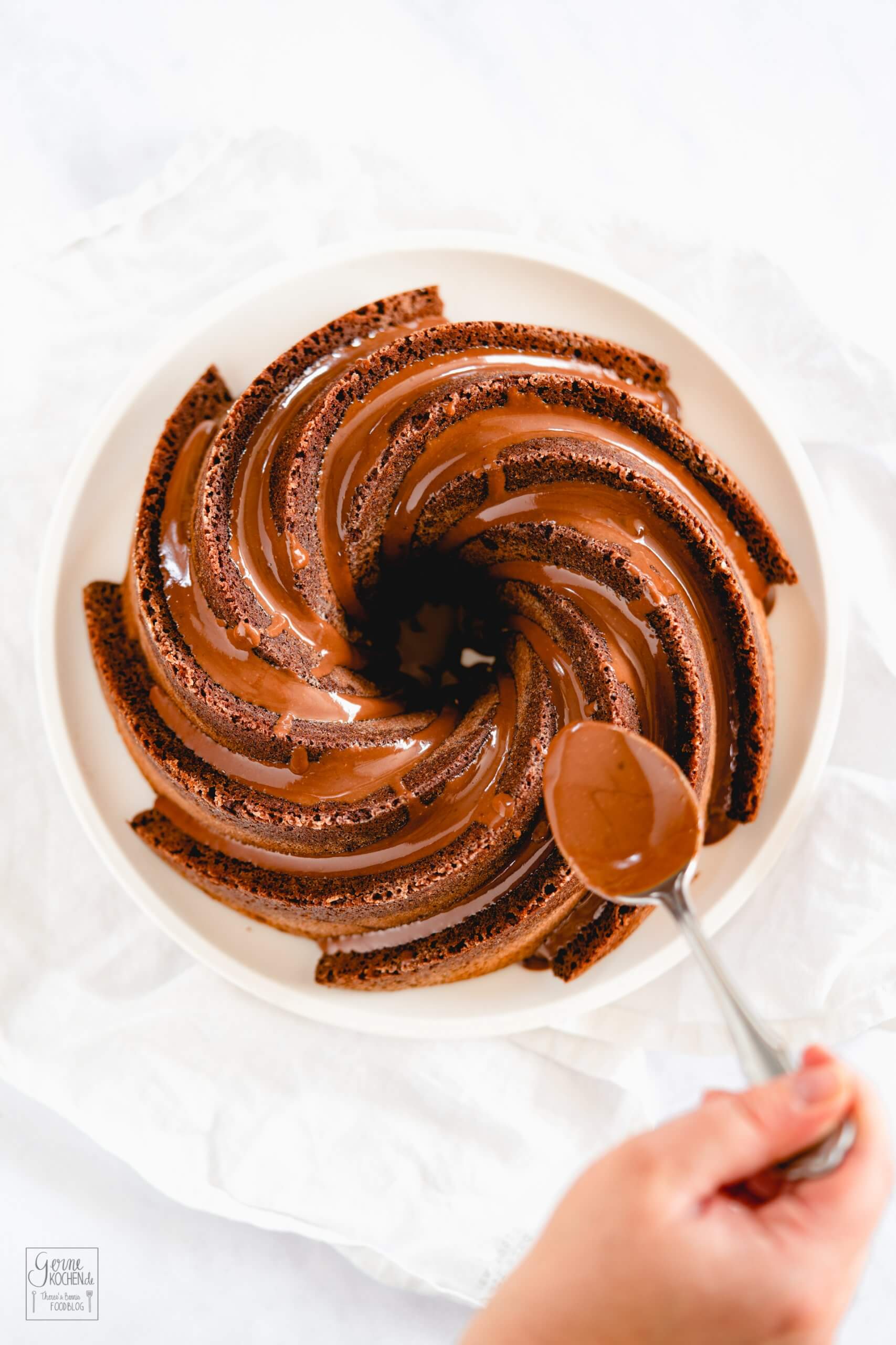 Schokoladen-Gugelhupf - Rezept von Gernekochen.de