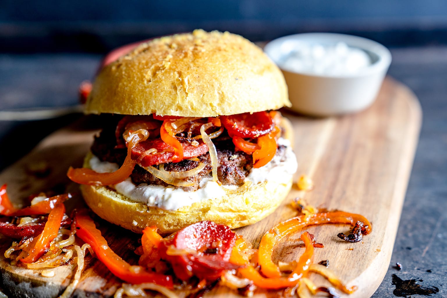 Kebab Burger mit FetaDip Rezept von Gernekochen.de