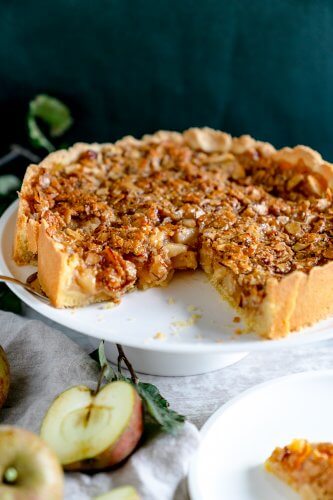 Apfelkuchen mit Bienenstichkruste