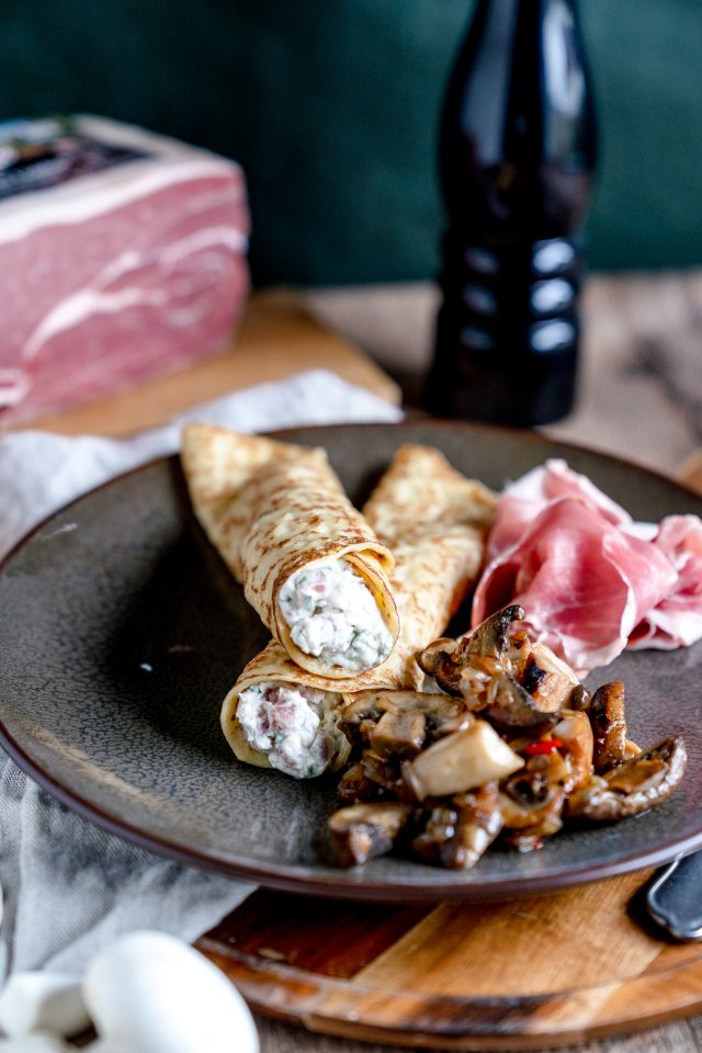 Crêpes mit Schinken-Trüffel-Creme - Rezept von Gernekochen.de