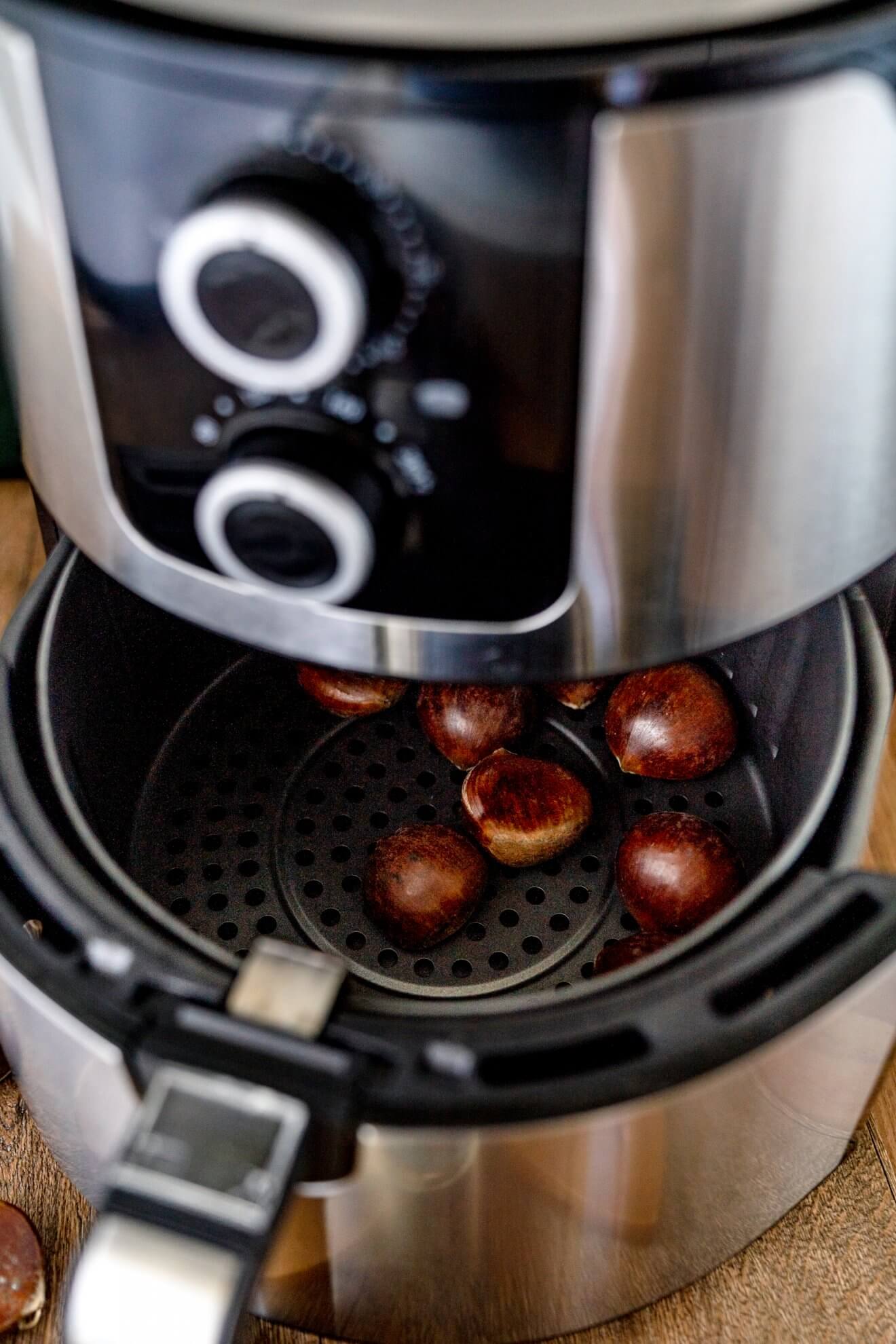Heiße Maronen aus dem Airfryer - Rezept von Gernekochen.de Heiße Maronen aus dem Airfryer - Rezept von Gernekochen.de