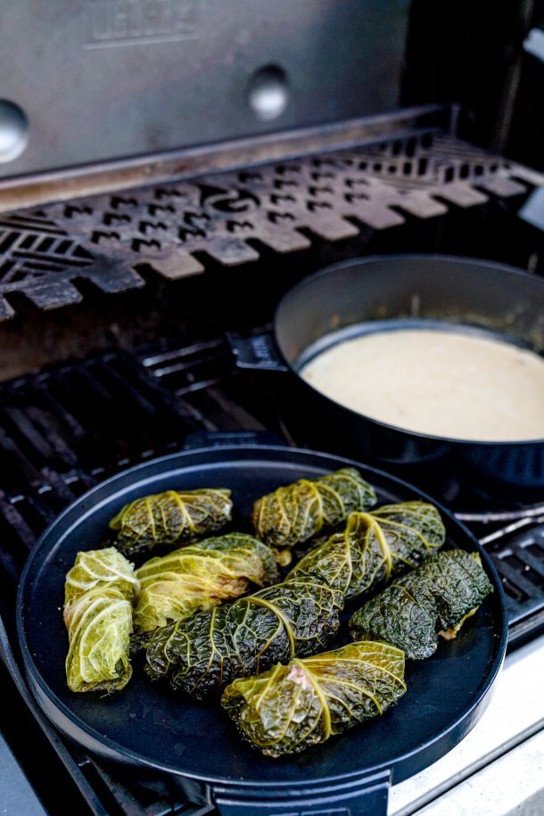 Wirsingrouladen aus dem Dutch Oven Rezept von Gernekochen.de