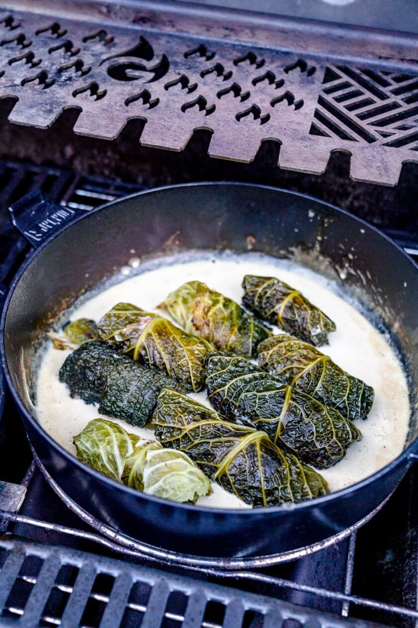 Wirsingrouladen aus dem Dutch Oven Rezept von Gernekochen.de