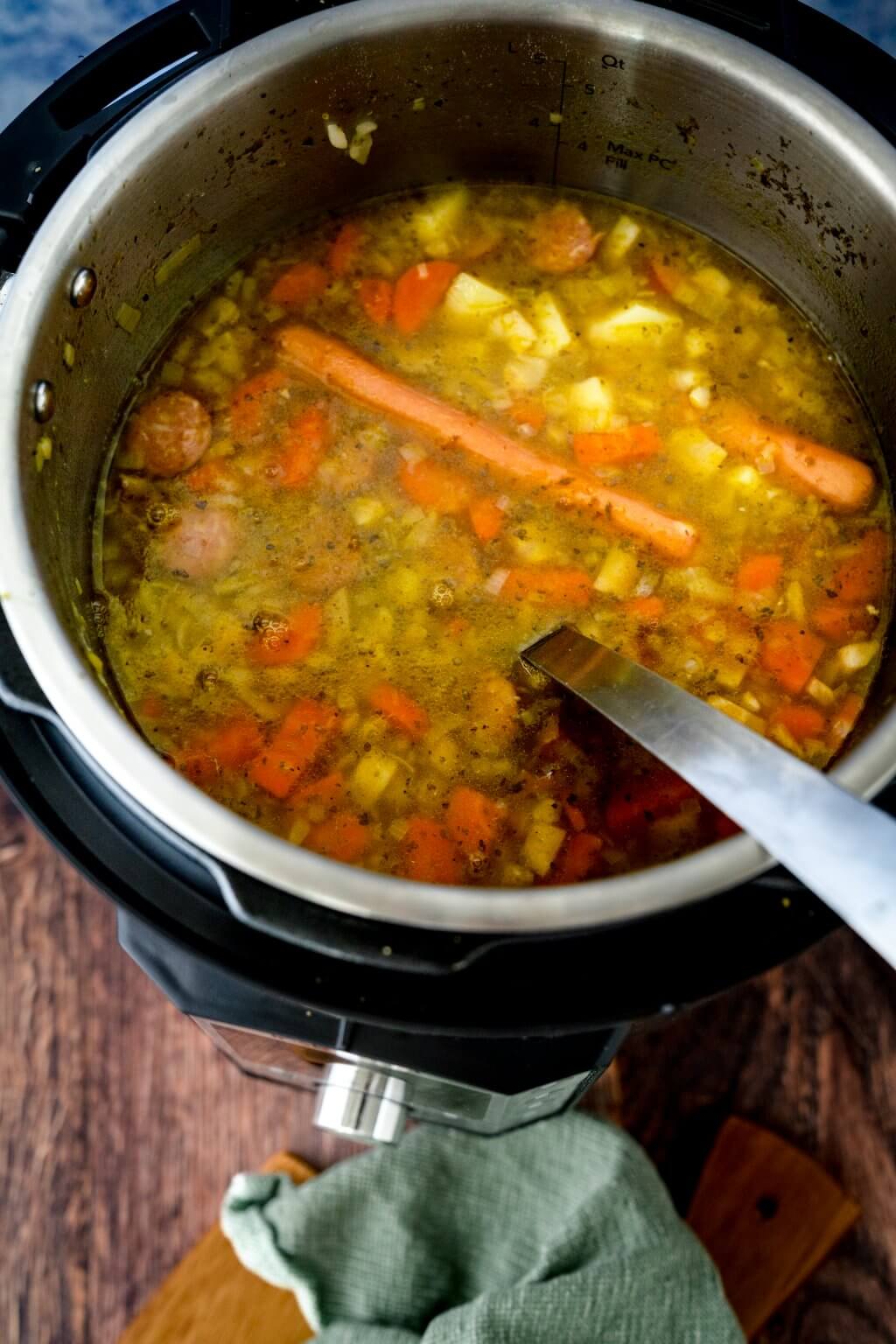 Erbsensuppe aus dem Schnellkochtopf - Gernekochen.de Erbsensuppe aus dem Schnellkochtopf - Gernekochen.de