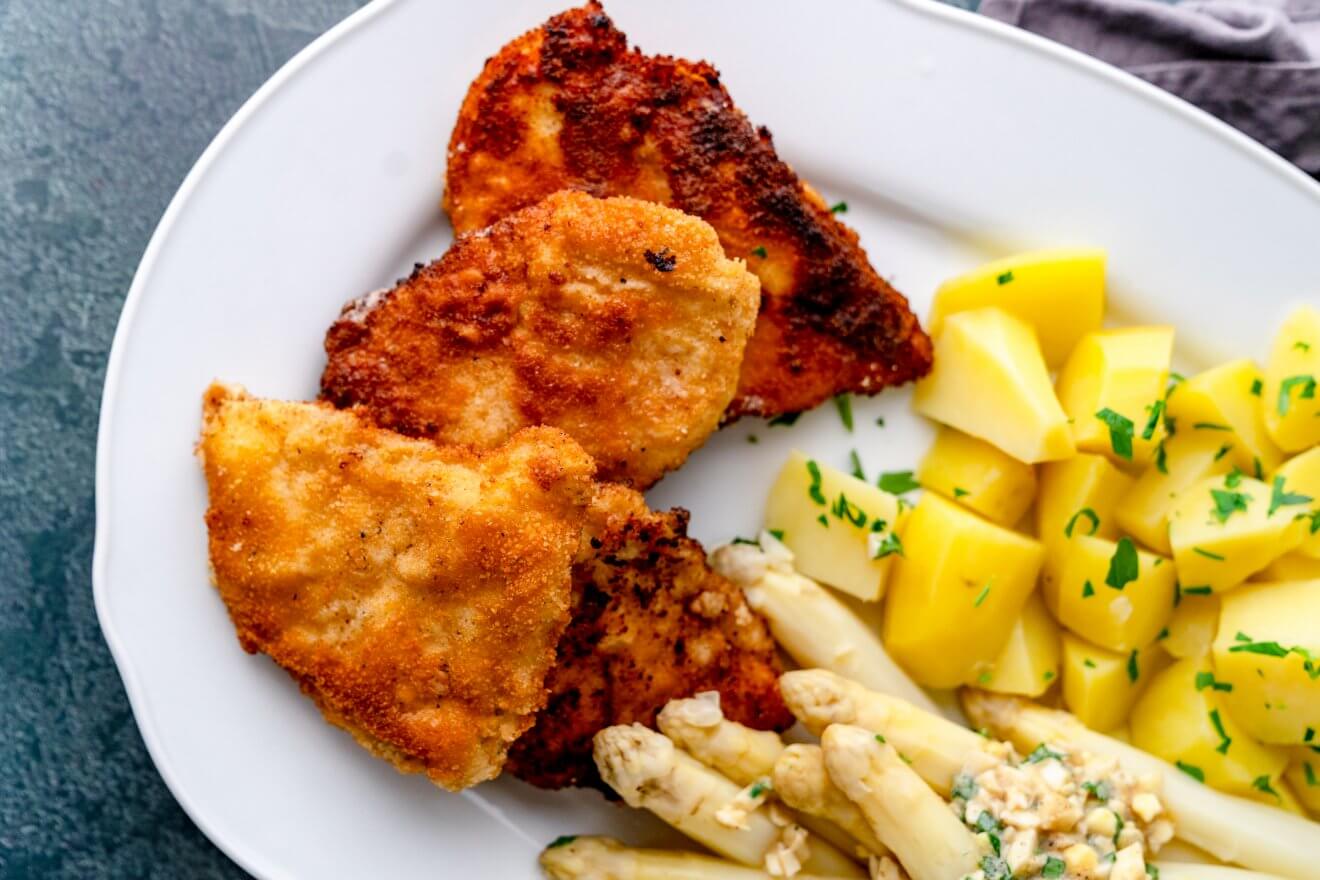 Spargelplatte mit Schnitzelchen - Rezept von Gernekochen.de