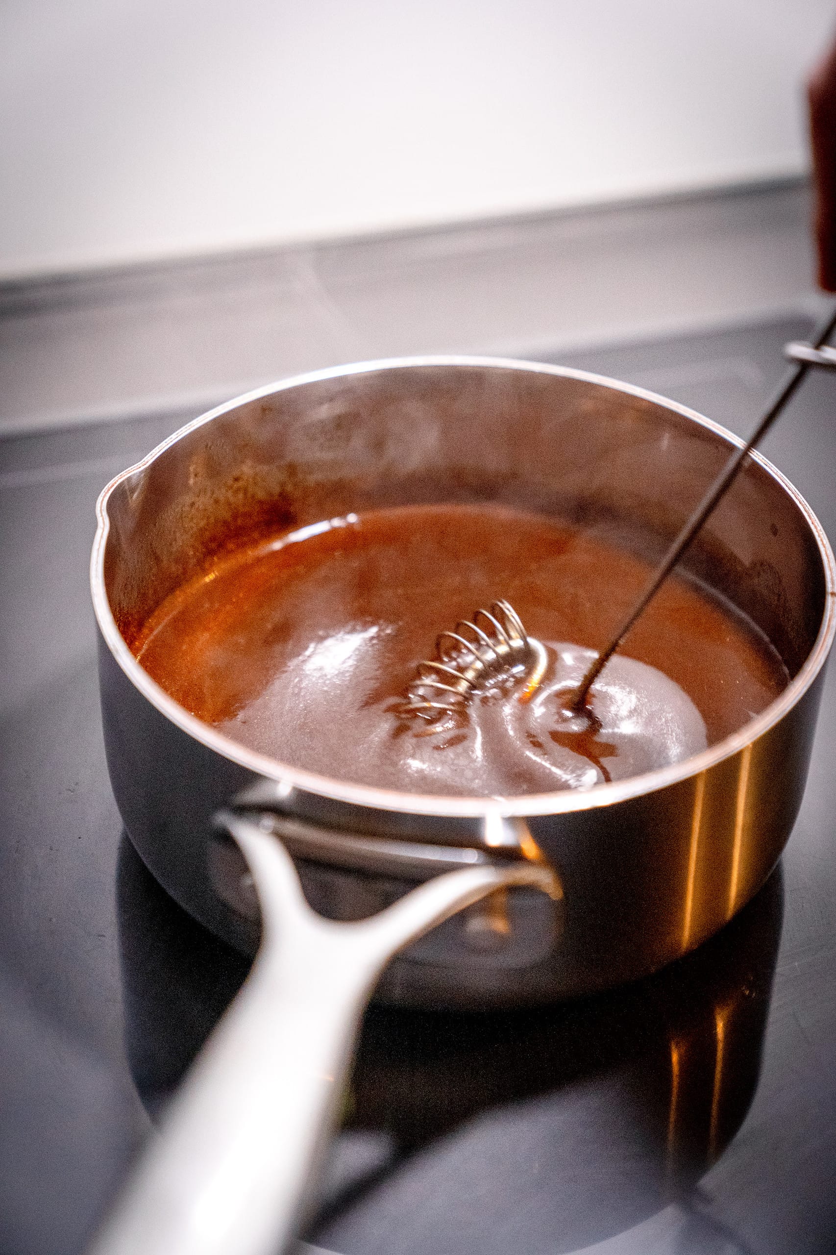 Die beste Bratensoße - Grundrezept von Gernekochen.de Die beste Bratensoße - Grundrezept von Gernekochen.de