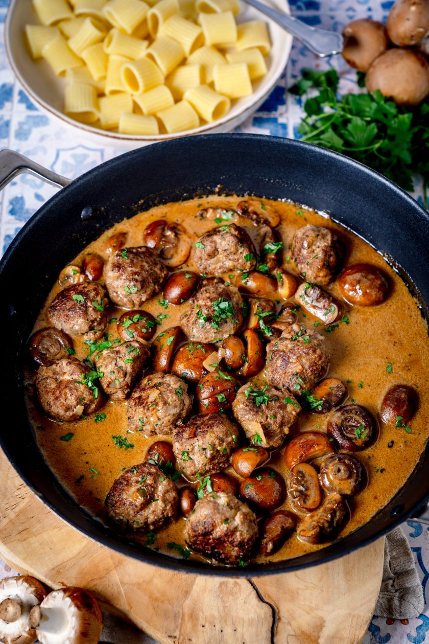 Hackbällchen nach Jäger Art - Rezept von Gernekochen.de