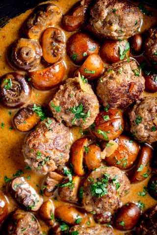 Hackbällchen nach Jäger Art