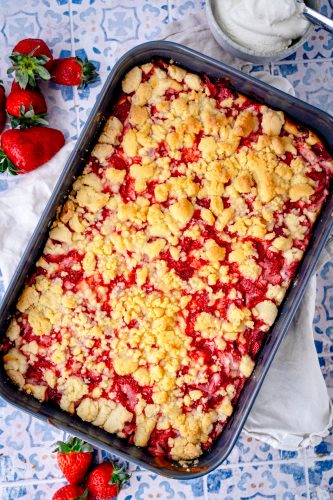 Erdbeer-Streuselkuchen vom Blech