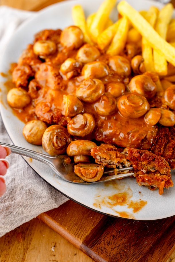 Jägersauce für Jägerschnitzel - Rezept von Gernekochen.de Jägersauce für Jägerschnitzel - Rezept von Gernekochen.de