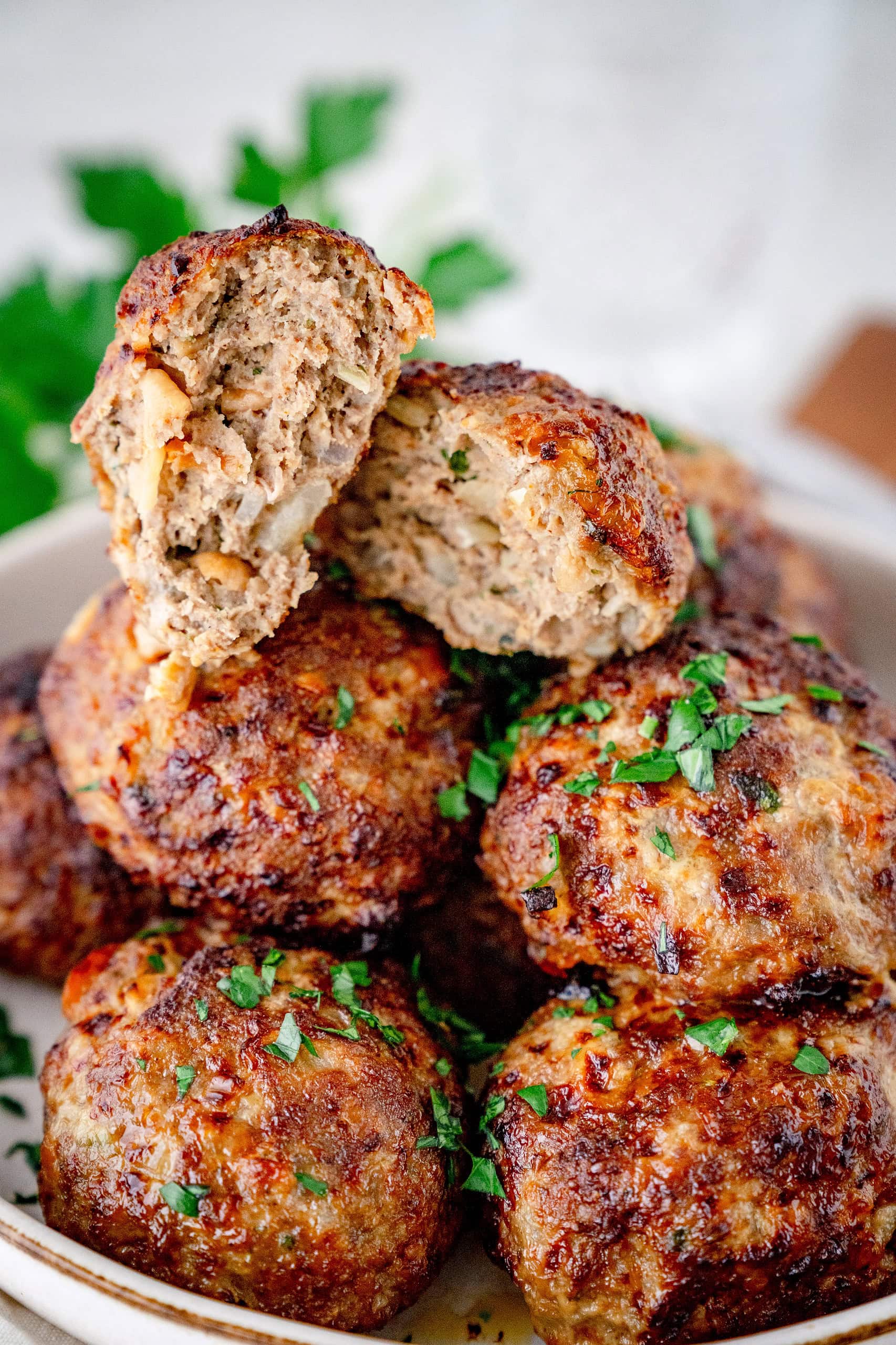 Frikadellen aus der Heißluftfritteuse - Rezept von Gernekochen.de