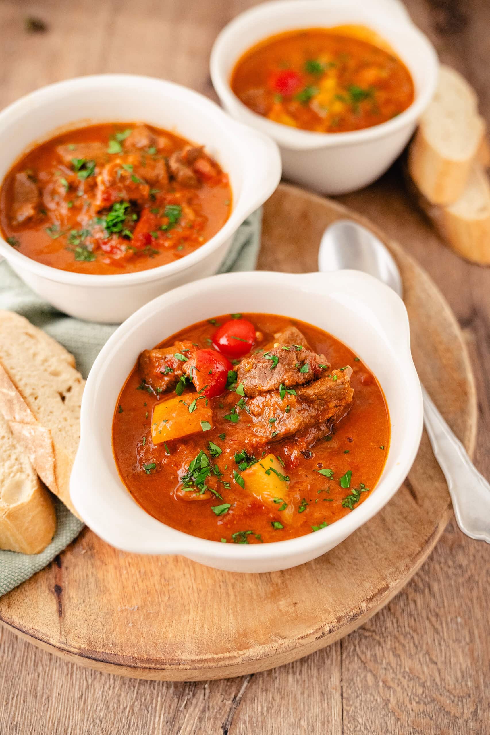 Ungarisches Gulasch - Ein Rezept von Gernekochen.de