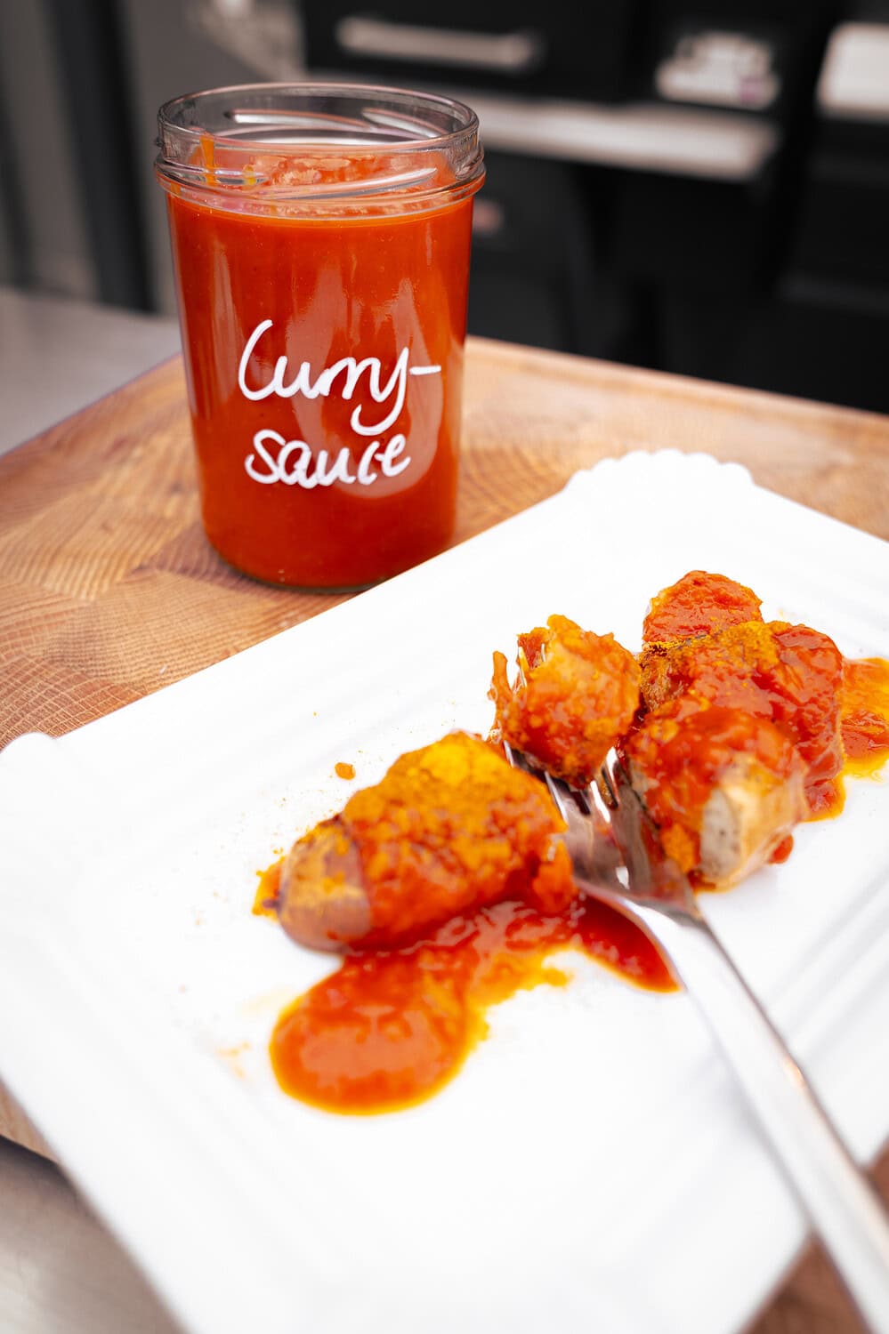 Berliner Currysoße für Currywurst - Rezept von Gernekochen.de