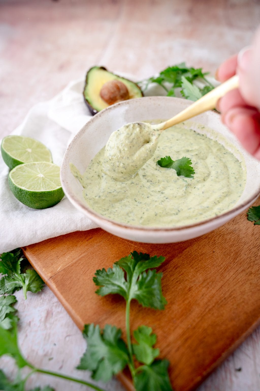 Koriander-Limetten-Mayo: Die beste Sauce für Tacos