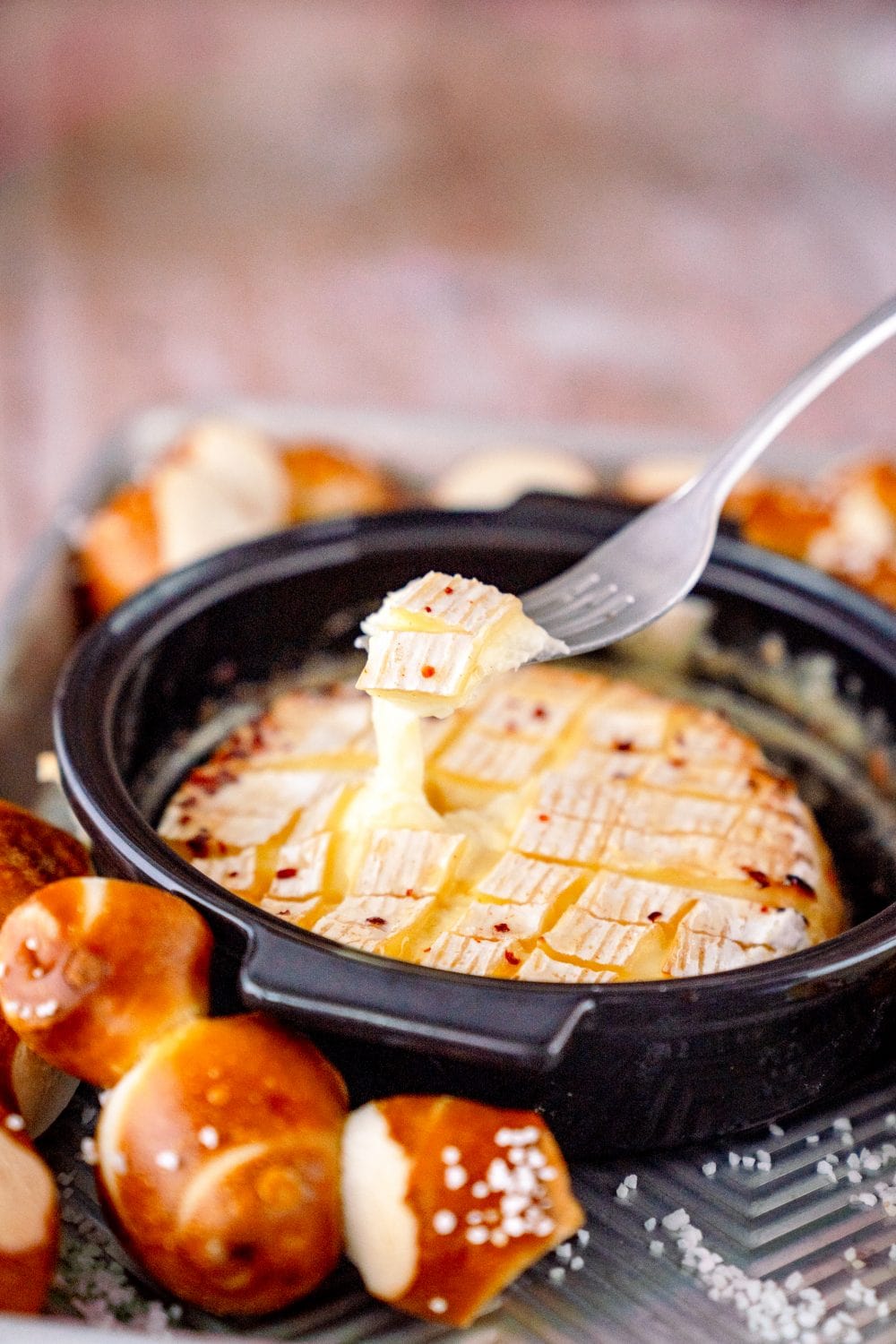 Gebackener Camembert mit Hot Honey