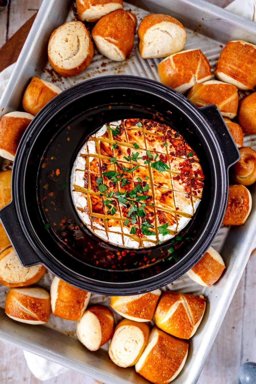 Gebackener Camembert mit Hot Honey