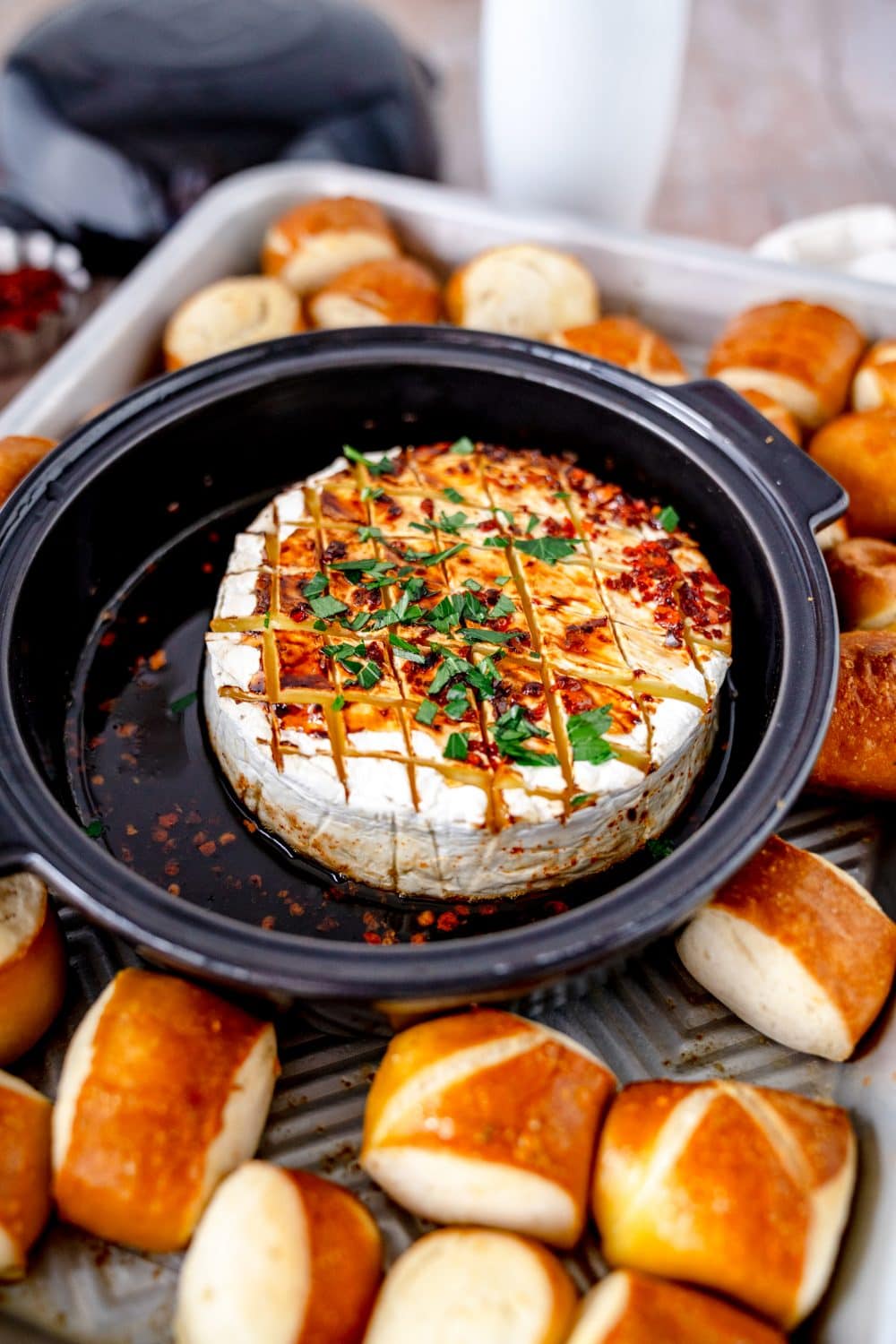Gebackener Camembert mit Hot Honey