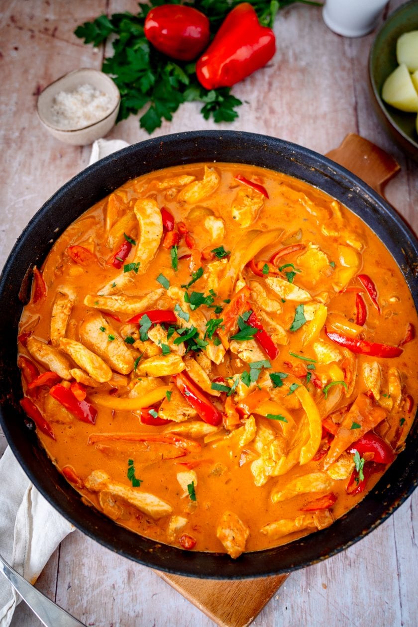 Paprika-Rahm-Geschnetzeltes ohne Fix -Rezept von Gernekochen.de