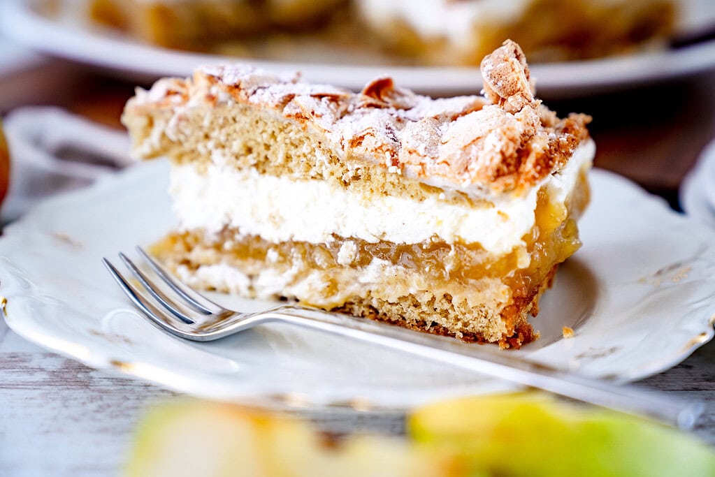 Apfel-Baiser-Torte