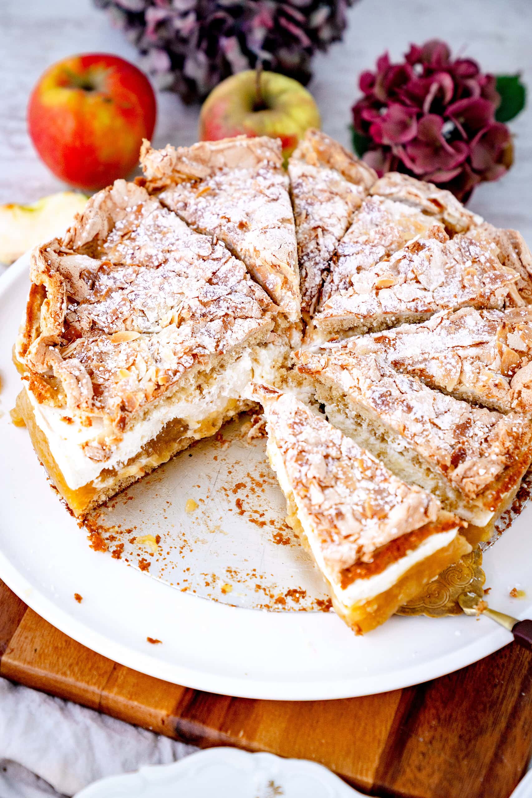 Apfel-Baiser-Torte