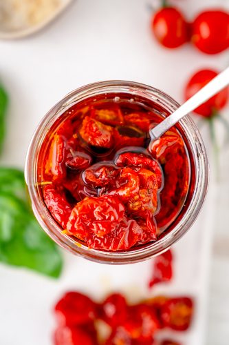 Getrocknete Tomaten aus der Heißluftfritteuse