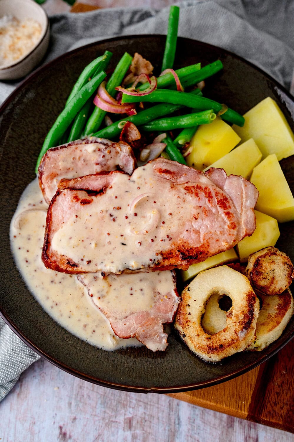 Kasseler in Senf-Sahne-Sauce
