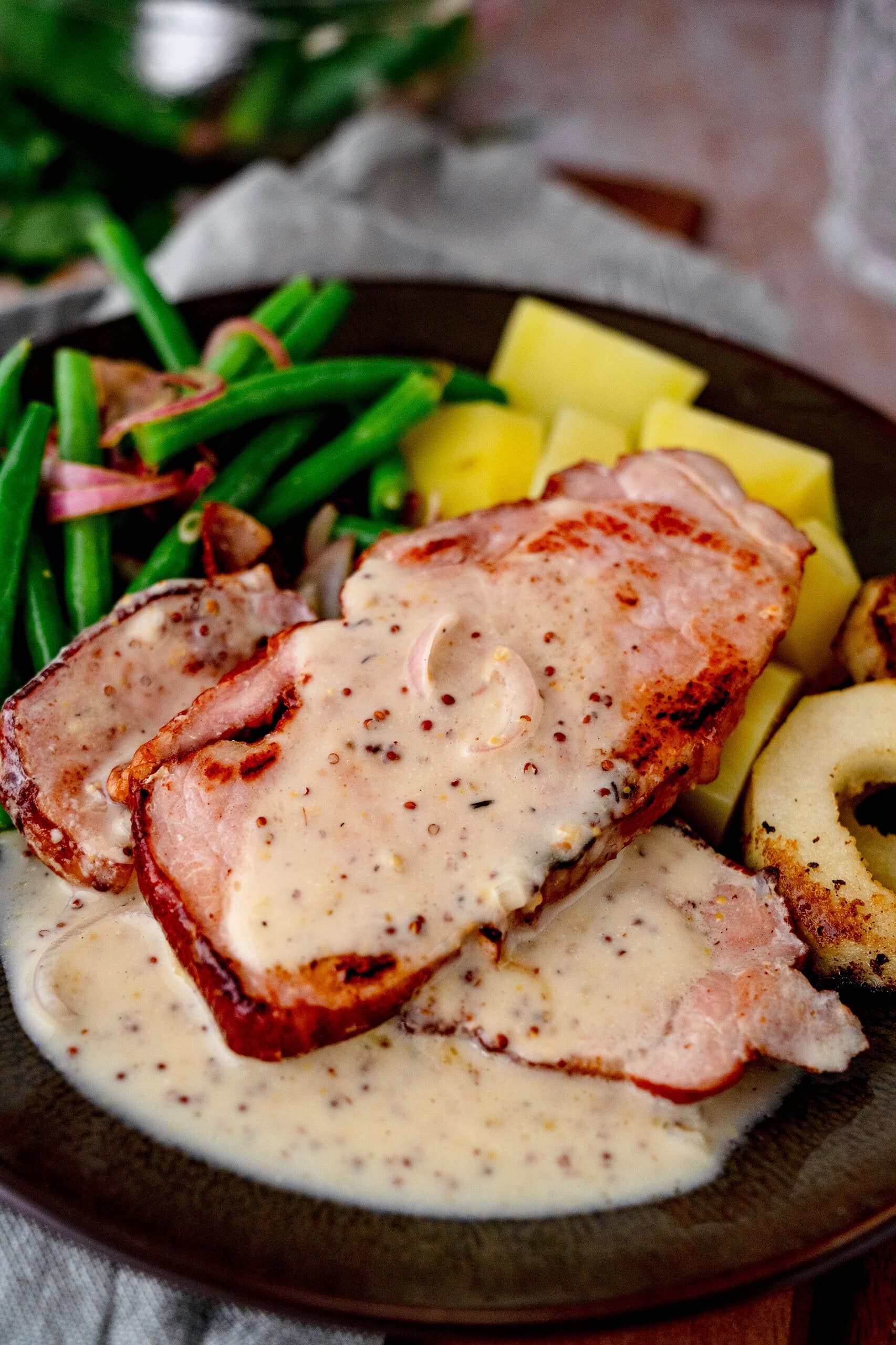 Kasseler in Senf-Sahne-Sauce