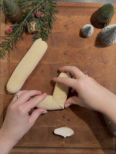 Schneideanleitung Laugengebäck Nikolausstiefel