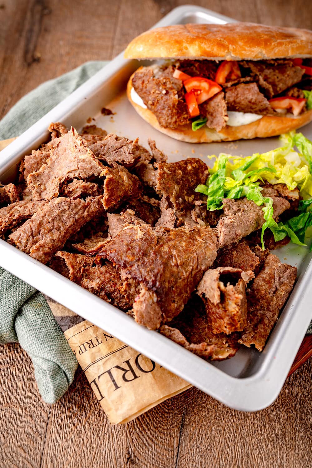 Ein saftiger Döner mit dem Backpapier Dönerfleisch