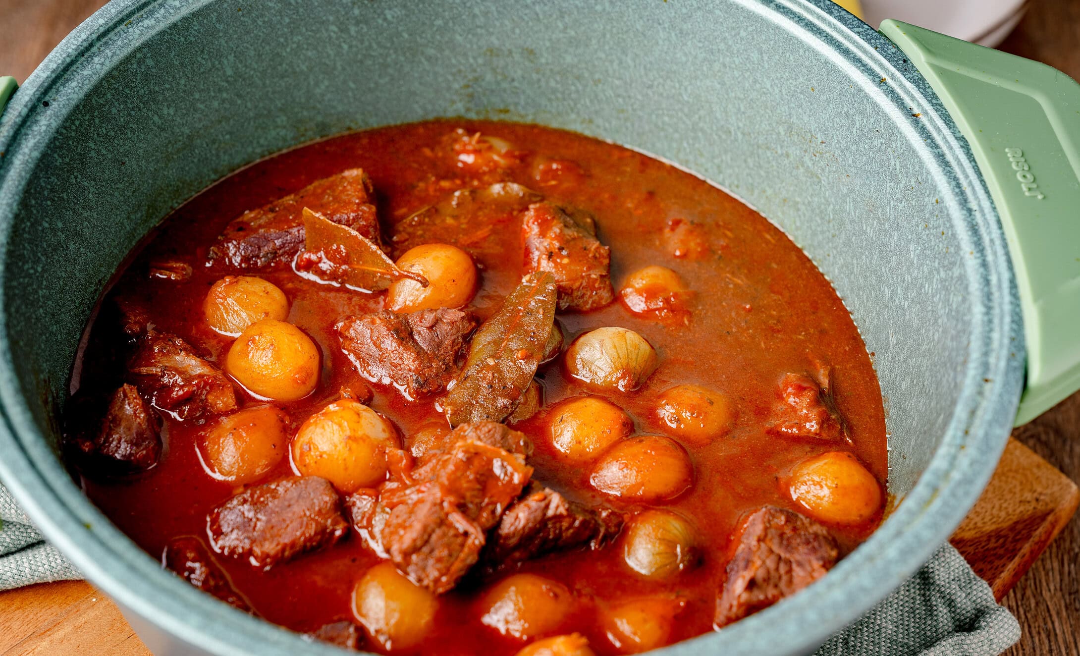 Stifado mit Perlzwiebeln
