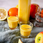 Ingwer Shot selber machen mit Orange Apfel Zitrone und Ingwer