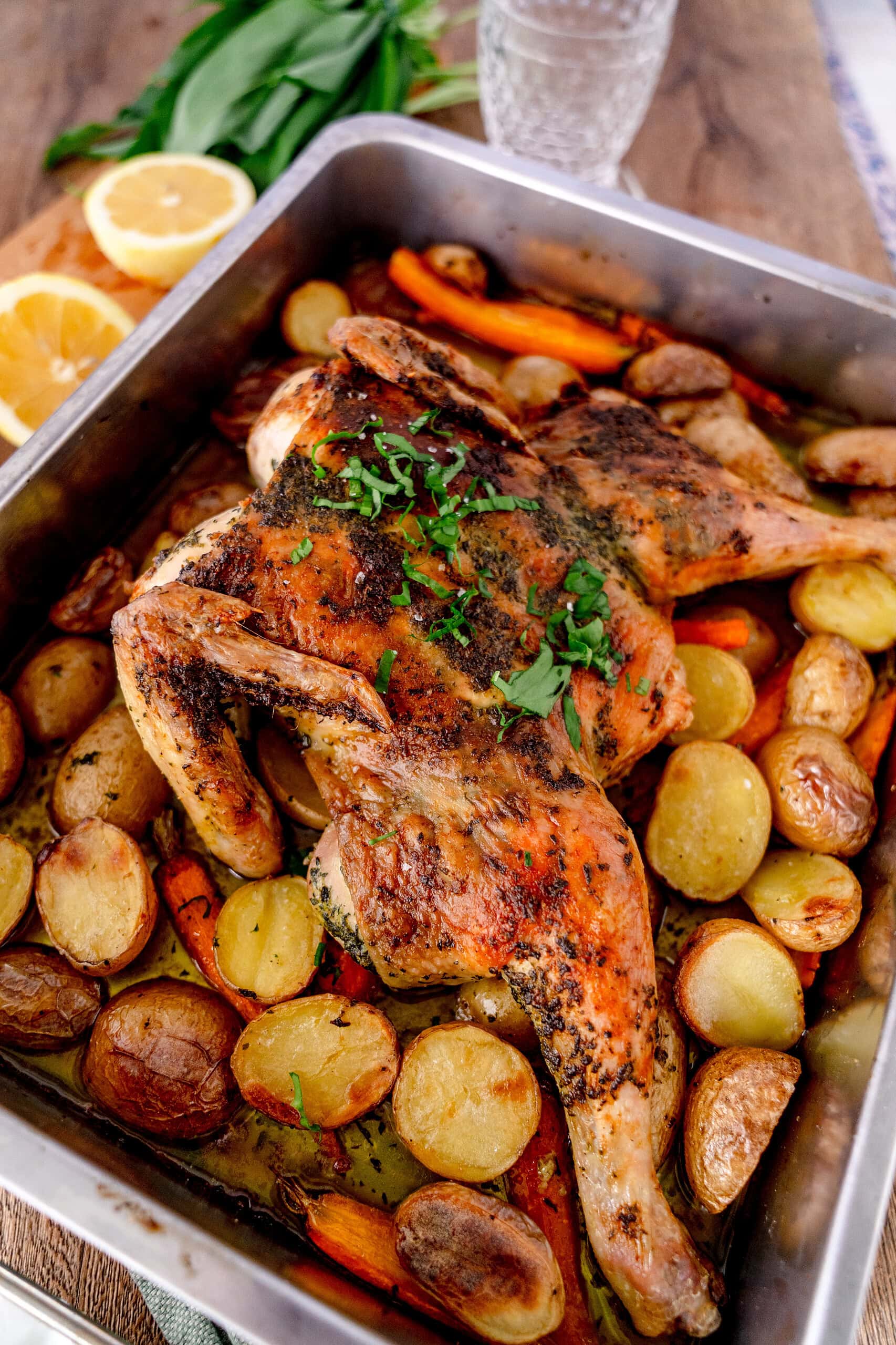 Ofenhähnchen mit Bärlauchbutter vom Blech