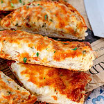 Knoblauch-Käse-Brot