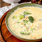 Brokkoli-Cheddar-suppe