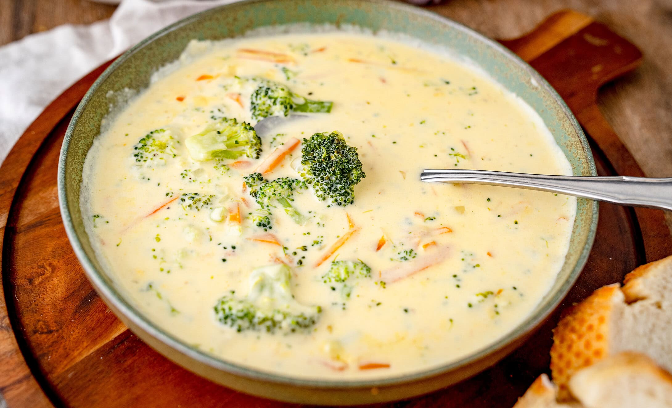 Brokkoli-Cheddar-suppe