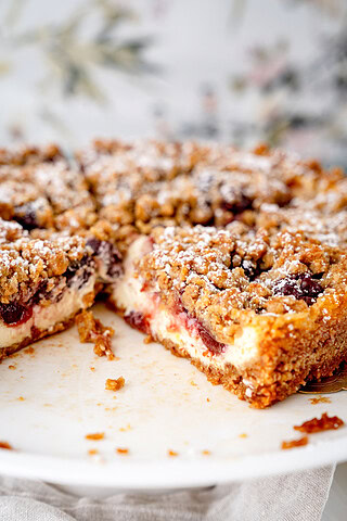 Kirsch-Streuselkuchen mit Hafer